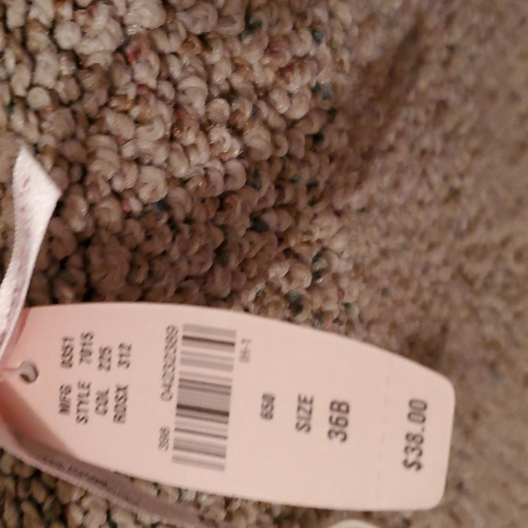 VS Victoria secret bra 36B NWT cream off white color underwire push up - Picture 3 of 3